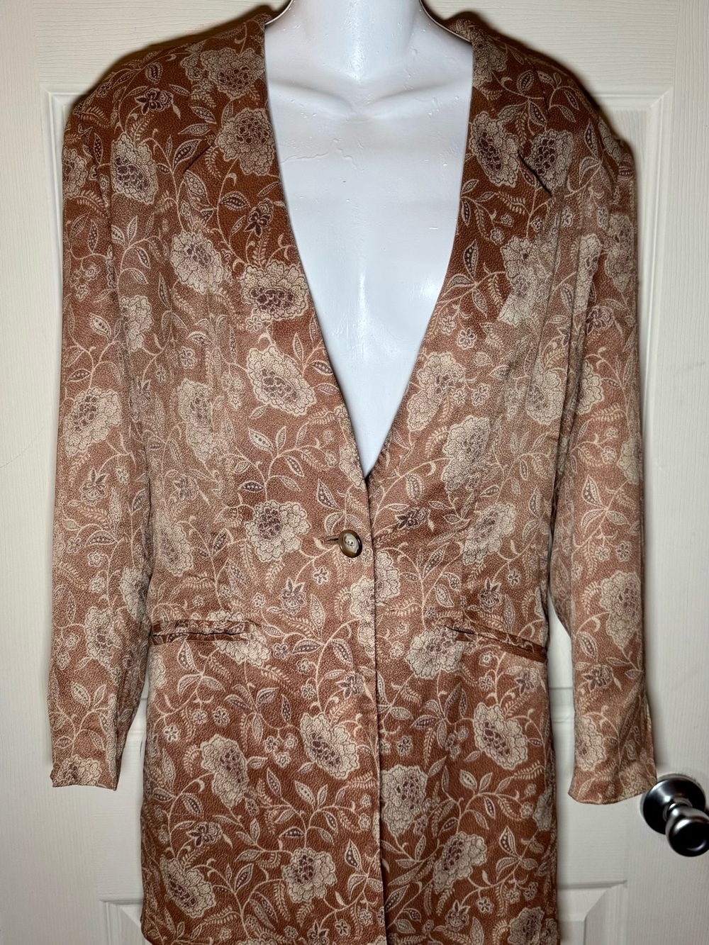 Vintage Emporio Armani Women’s floral long blazer jacket. Made in ItalyIT40 US